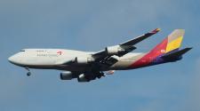 Asiana Airlines B747-48E, HL7413