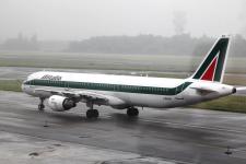 Alitalia A321-112 # I-BIXN @ Brussels 03/06/2012.