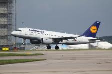 Lufthansa A319-100 # D-AKNH @ MAN 09/08/2012.