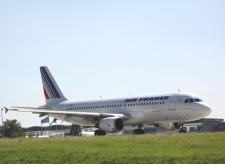 A320-214 # F-GFKV @ Paris CDG 20/08/2011.
