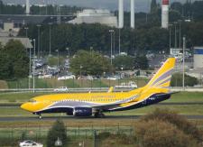 B737-73V # F-GZTC @ Paris CDG 22/08/2011.