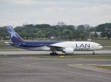 B777-F6N # N772LA @ Schiphol 15/05/2011.