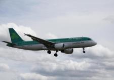 Aer Lingus Airbus A320-214 EI-DES.