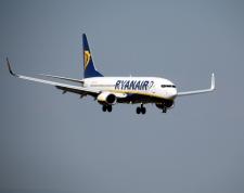 Ryanair Boeing 737-800 Eidyb